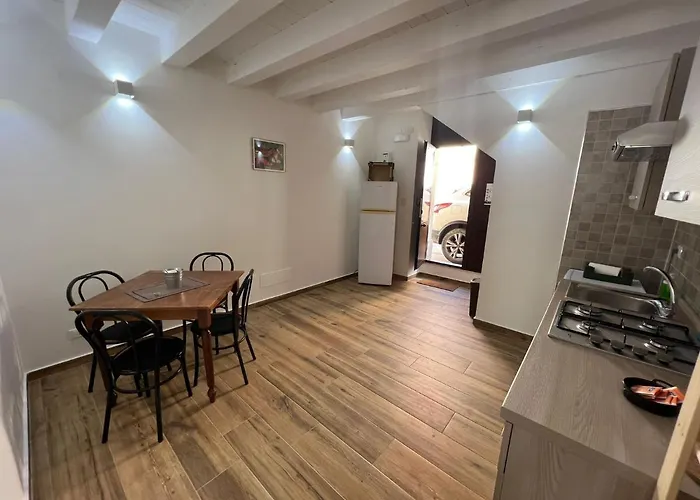 Ocucchiti דירה סירקוזה